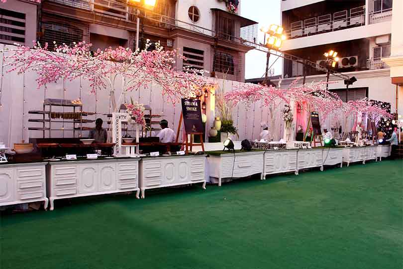 Grand Lawn 