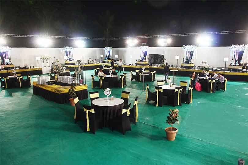 Grand Lawn 