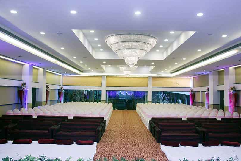 Pillarless Banquet 